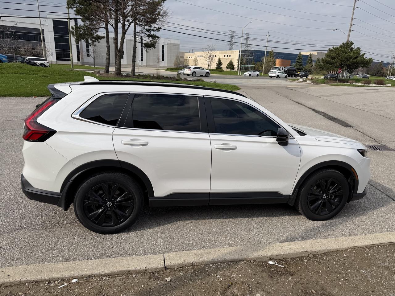 2025 Honda CR-V Hybrid Touring AWD Clean Carfax Hybrid Certified Photo