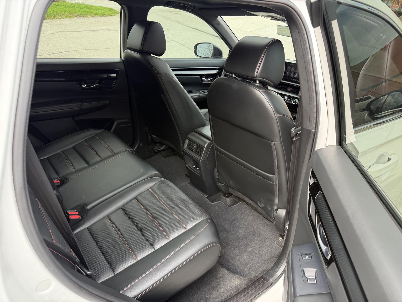 2025 Honda CR-V Hybrid Touring AWD Clean Carfax Hybrid Certified Photo