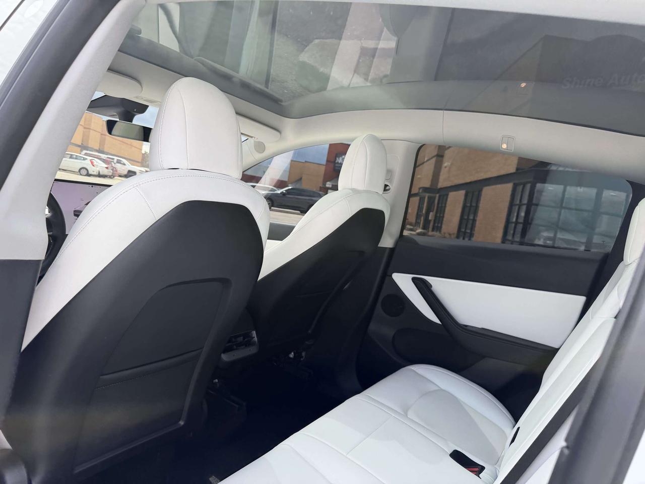 2022 Tesla Model Y Long Range AWD 1 Owner Clean Carfax Certified Photo
