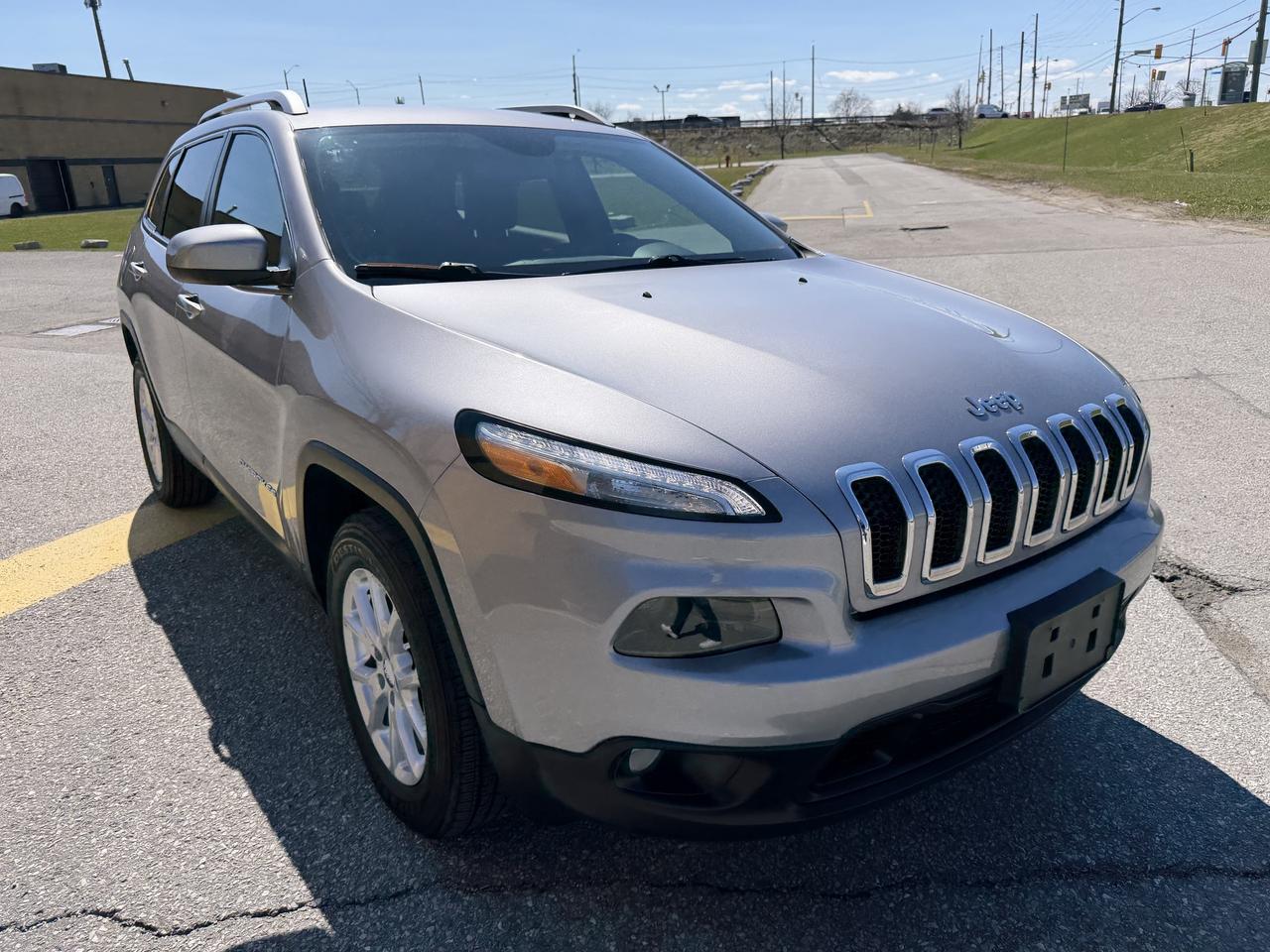 2018 Jeep Cherokee North 4x4 1 Owner low km only 67,000 KM Photo