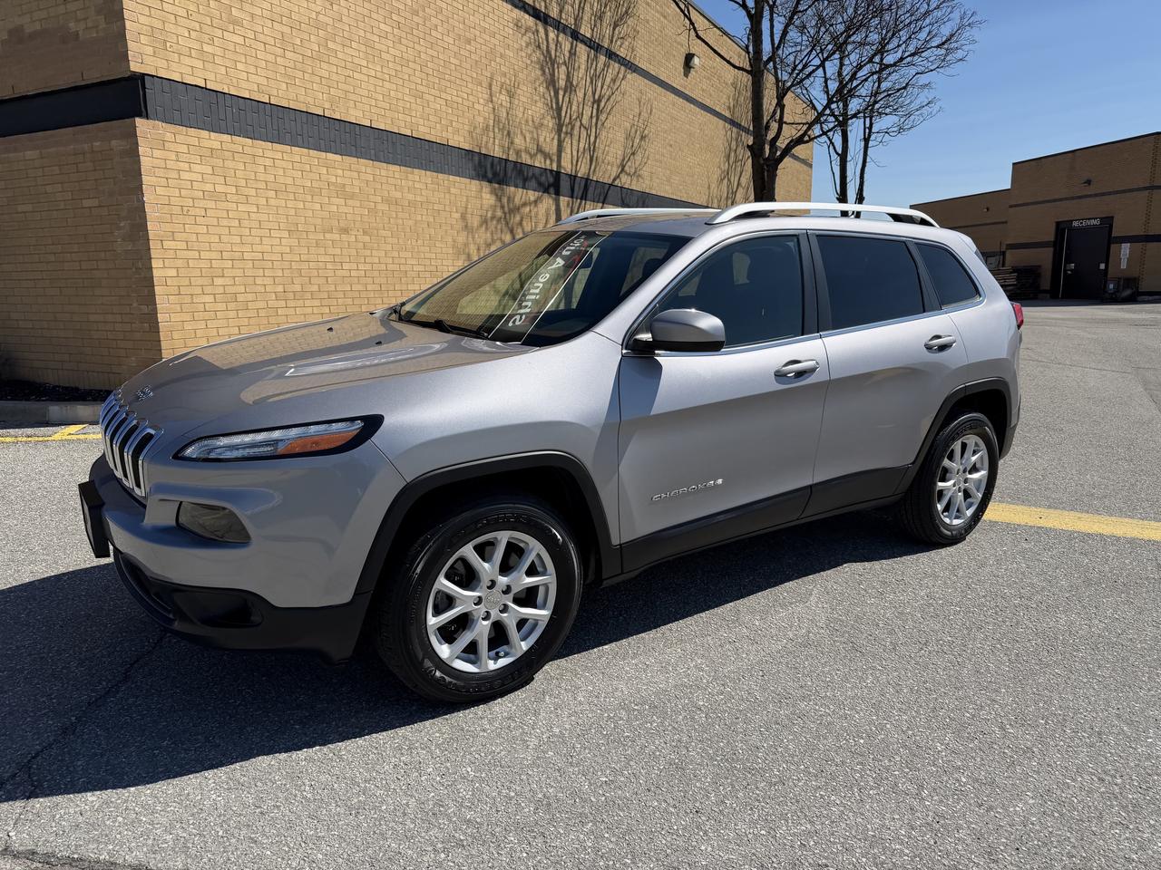 2018 Jeep Cherokee North 4x4 1 Owner low km only 67,000 KM Photo