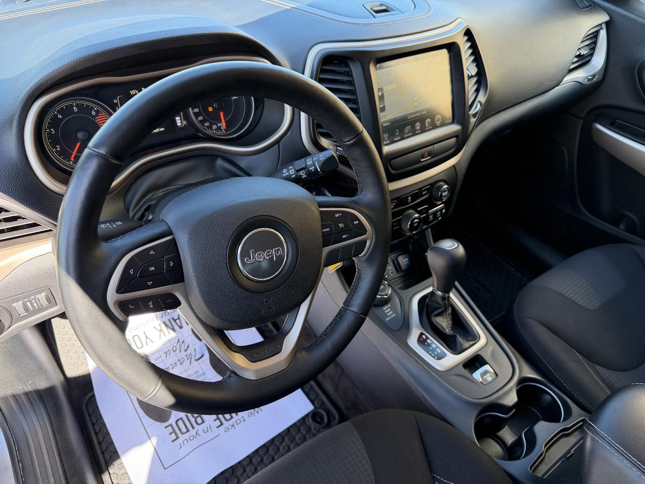 2018 Jeep Cherokee North 4x4 1 Owner low km only 67,000 KM Photo