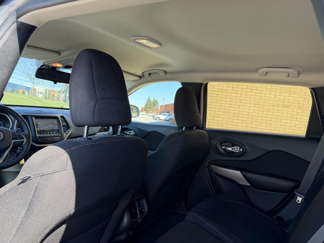 2018 Jeep Cherokee North 4x4 1 Owner low km only 67,000 KM Photo