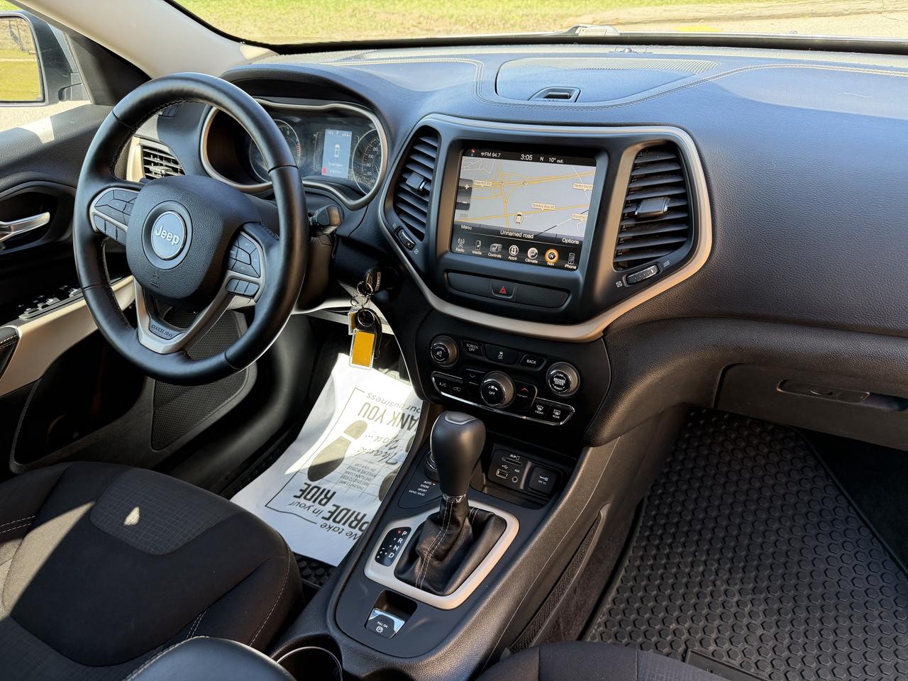 2018 Jeep Cherokee North 4x4 1 Owner low km only 67,000 KM Photo