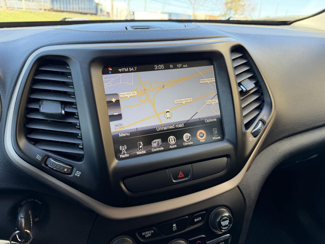 2018 Jeep Cherokee North 4x4 1 Owner low km only 67,000 KM Photo