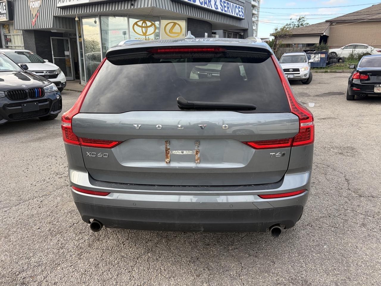 2020 Volvo XC60 T6 Momentum AWD Photo