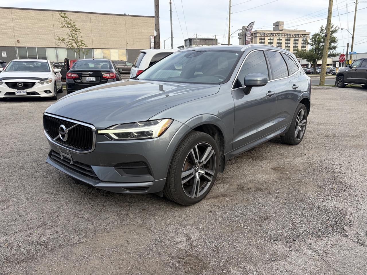 2020 Volvo XC60 T6 Momentum AWD Photo5