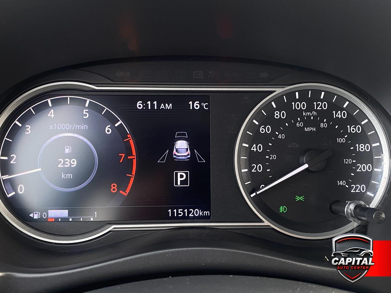 2019 Nissan Kicks SR Photo