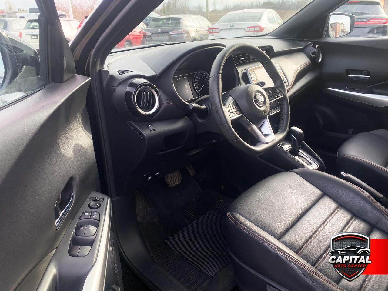 2019 Nissan Kicks SR Photo