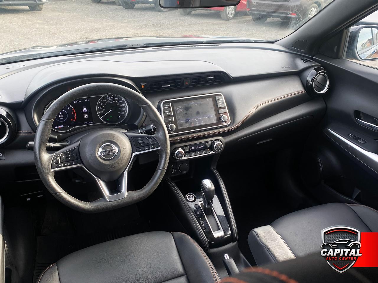 2019 Nissan Kicks SR Photo