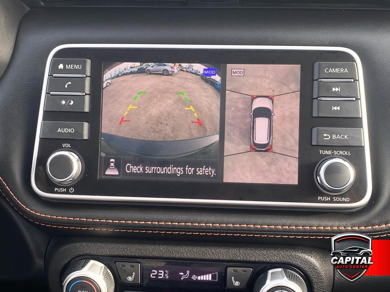 2019 Nissan Kicks SR Photo