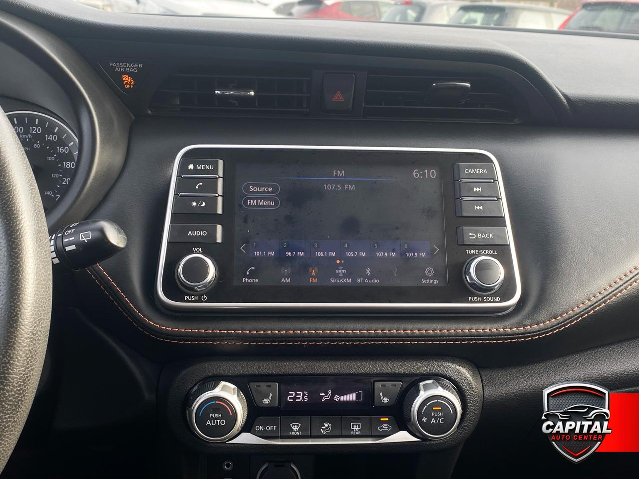 2019 Nissan Kicks SR Photo