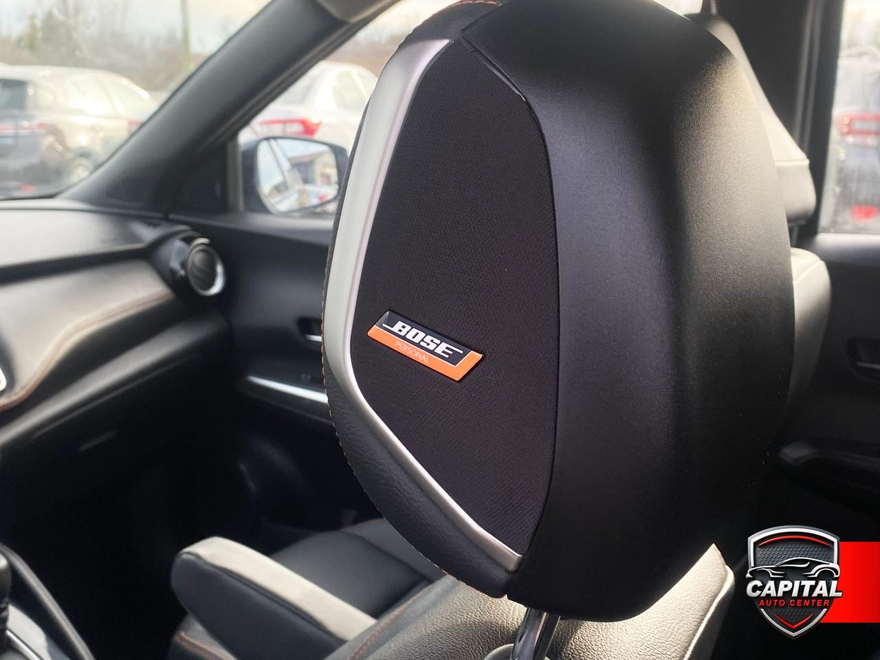 2019 Nissan Kicks SR Photo