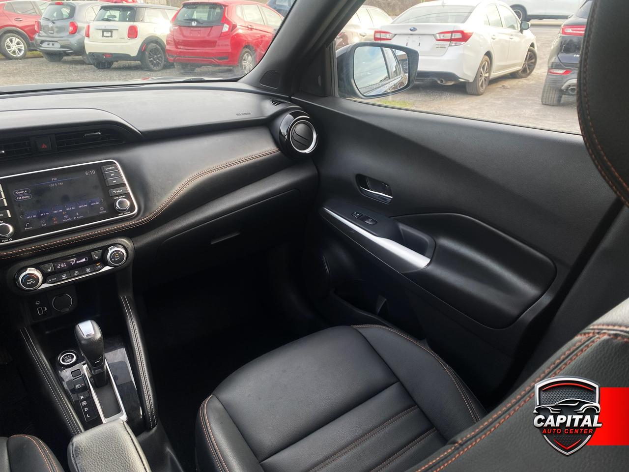 2019 Nissan Kicks SR Photo