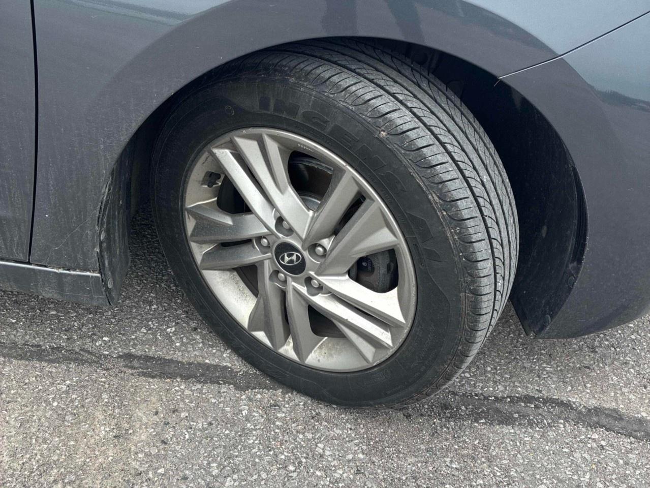 2019 Hyundai Elantra Preferred Auto w/Sun & Safety Package Photo