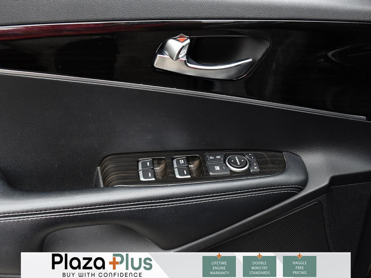 2020 Kia Sorento LX Photo