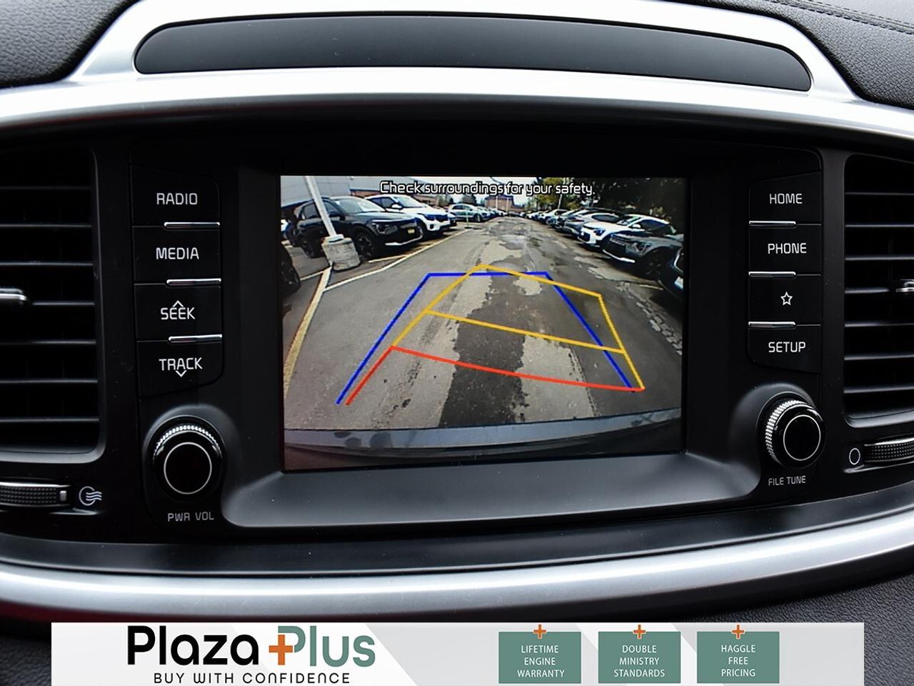 2020 Kia Sorento LX Photo