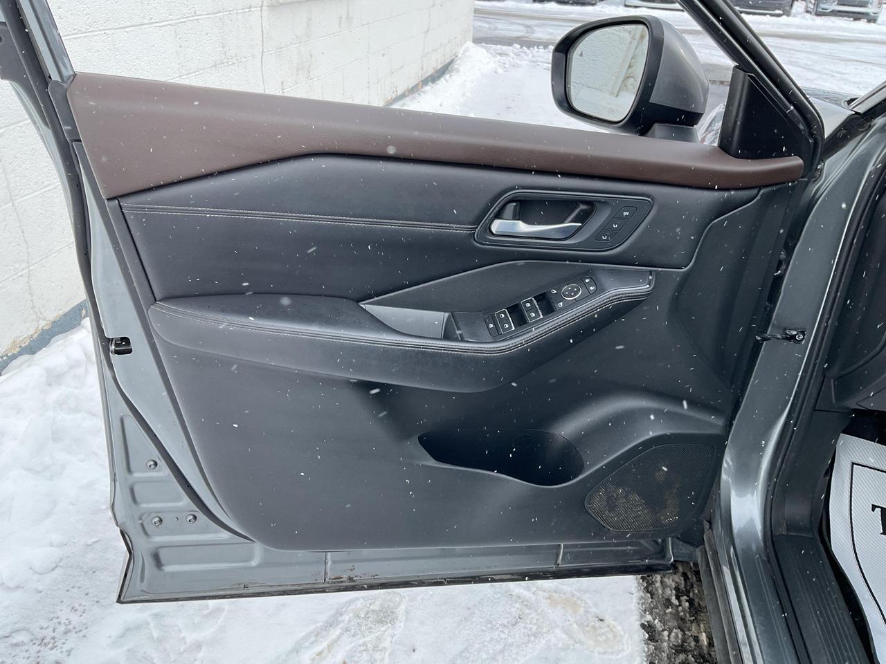 2023 Nissan Rogue SL 4dr All-Wheel Drive Sport Utility Photo