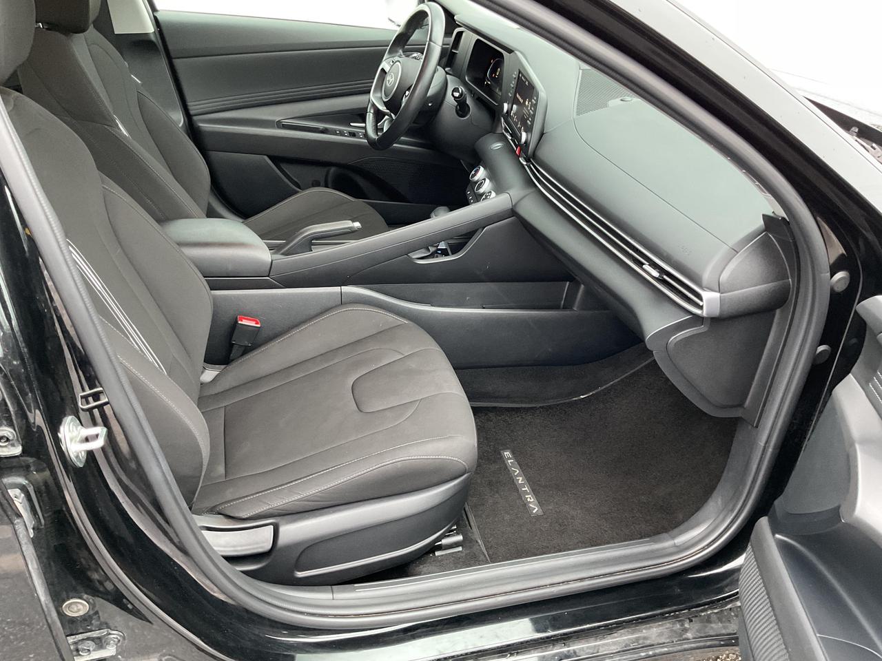 2024 Hyundai Elantra  Photo