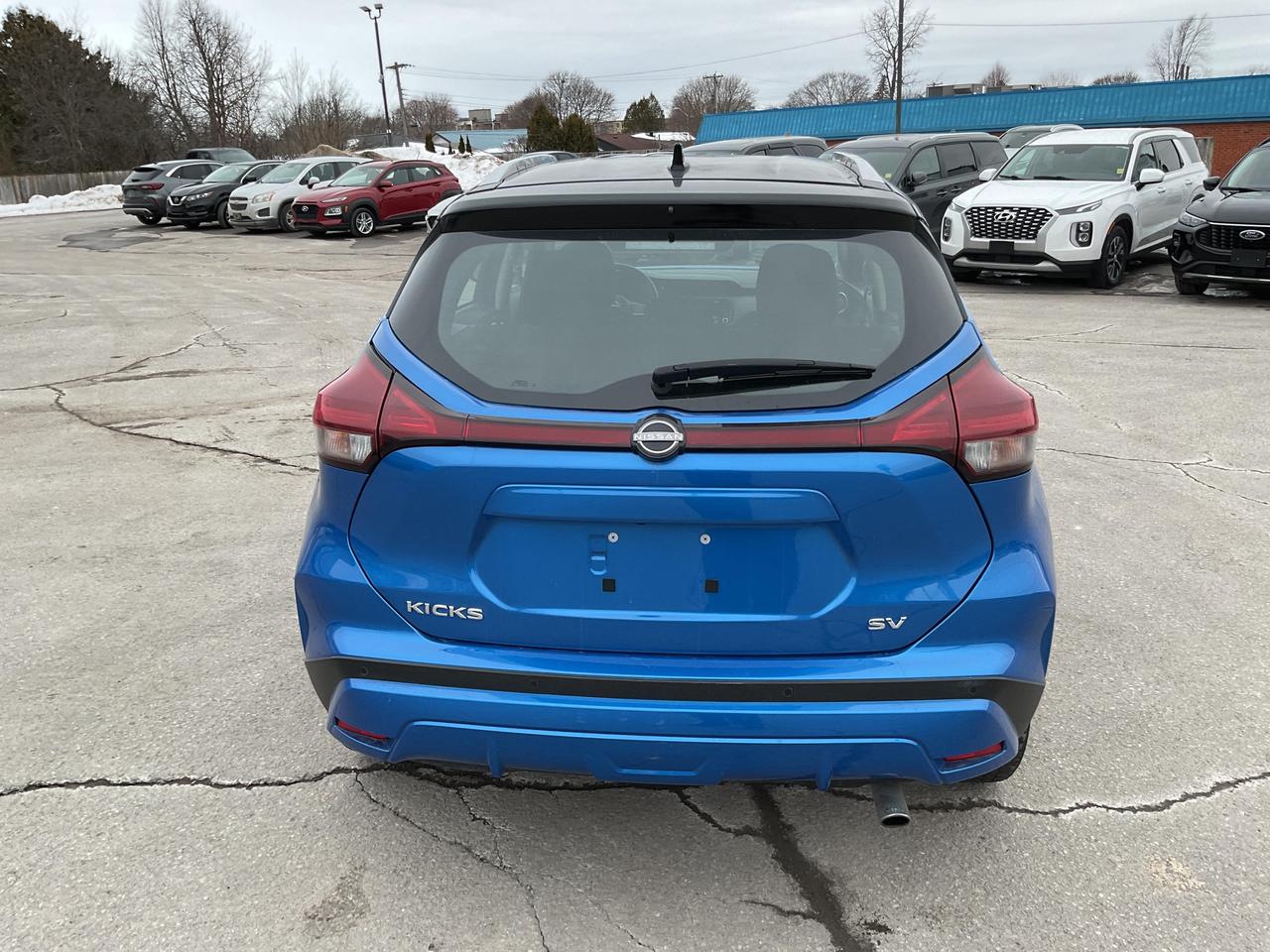 2024 Nissan Kicks SV 4dr Front-Wheel Drive Photo3