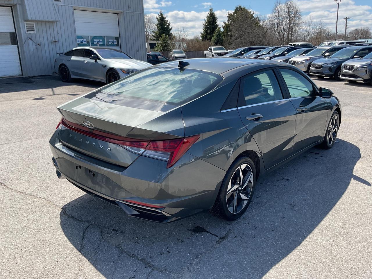 2023 Hyundai Elantra  Photo
