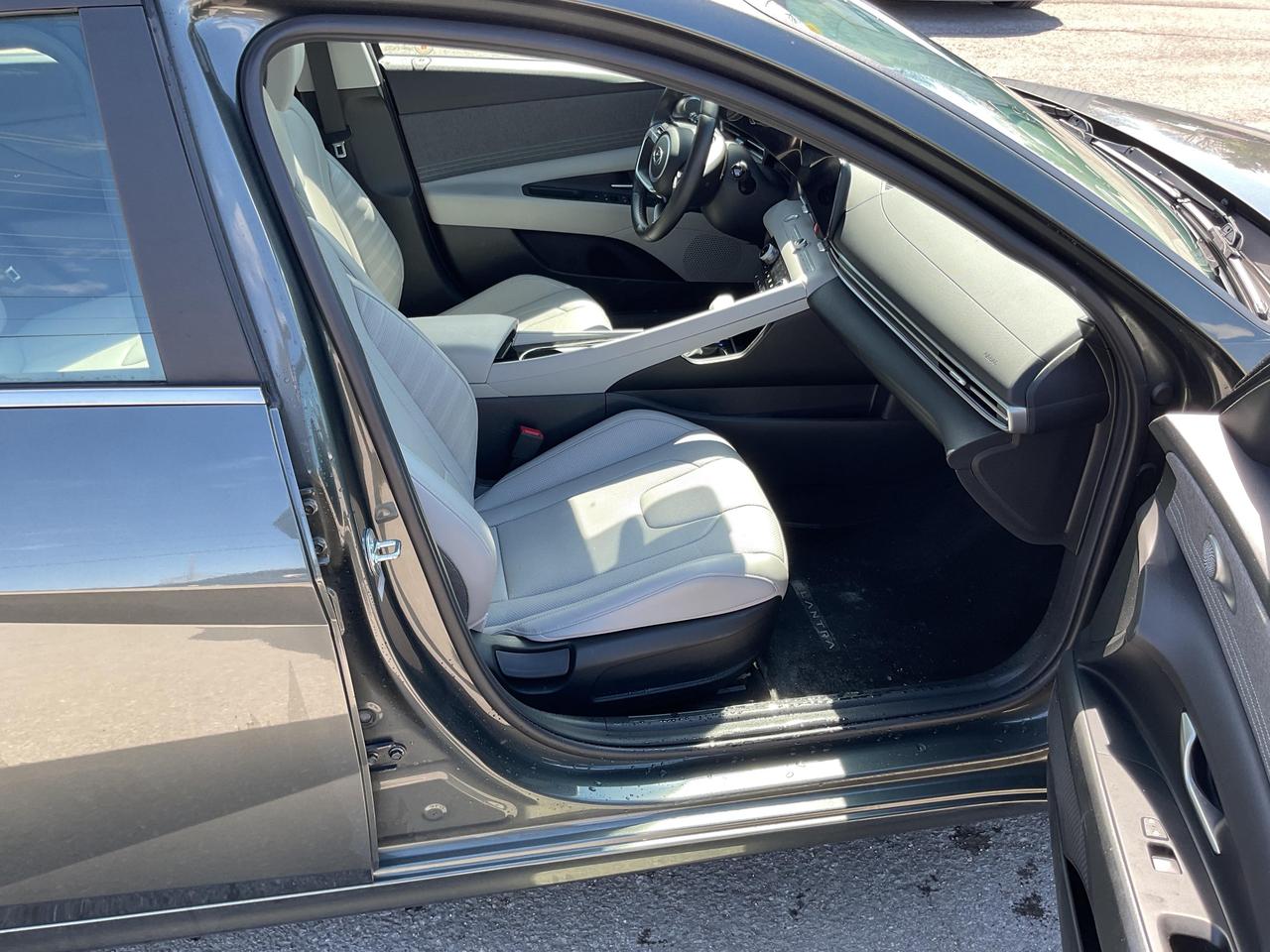 2023 Hyundai Elantra  Photo