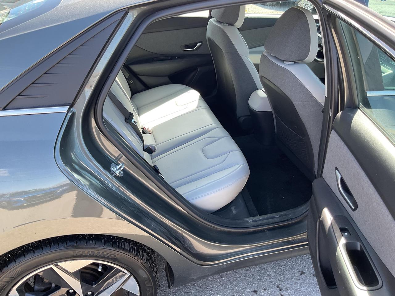 2023 Hyundai Elantra  Photo