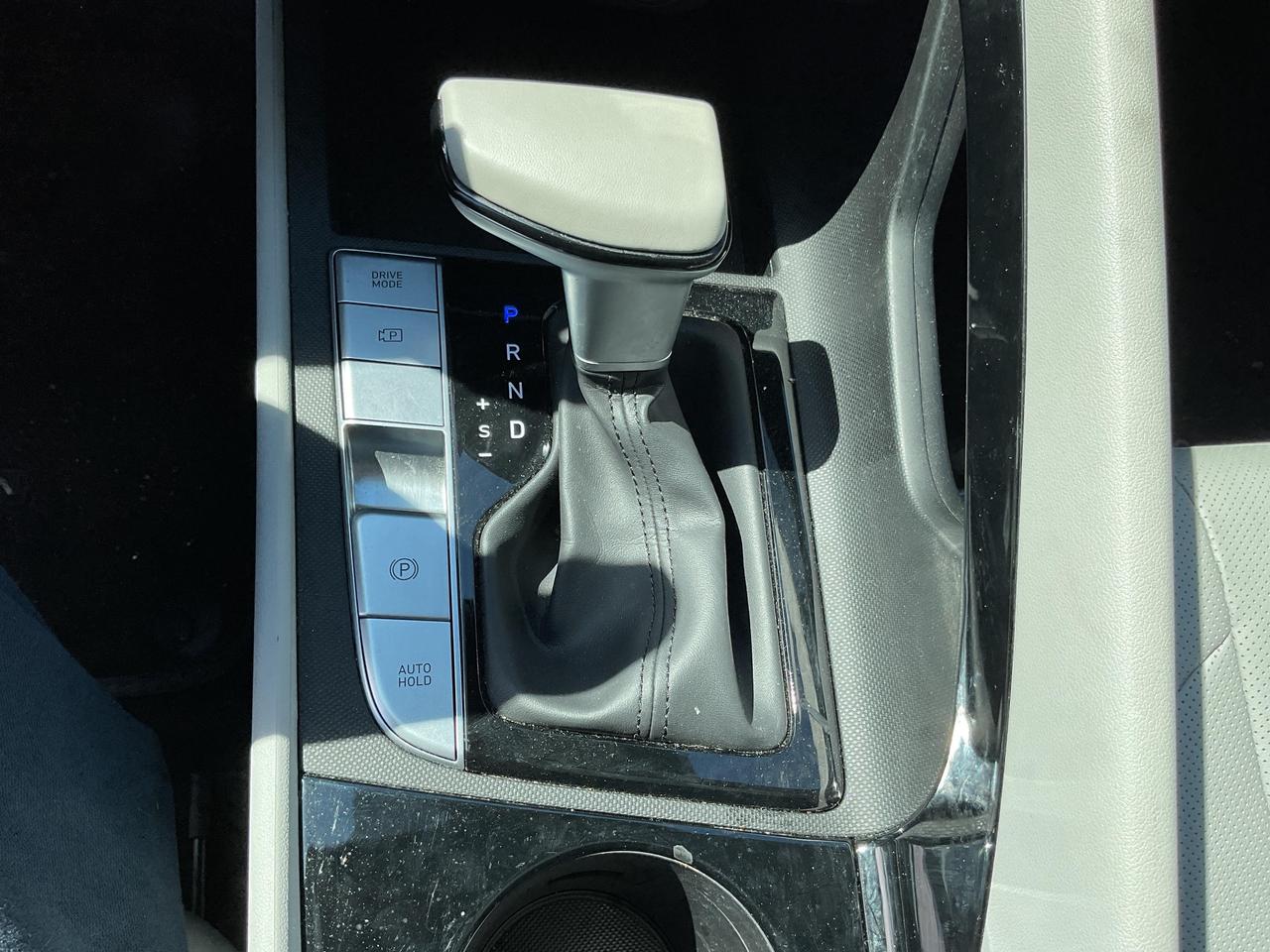 2023 Hyundai Elantra  Photo