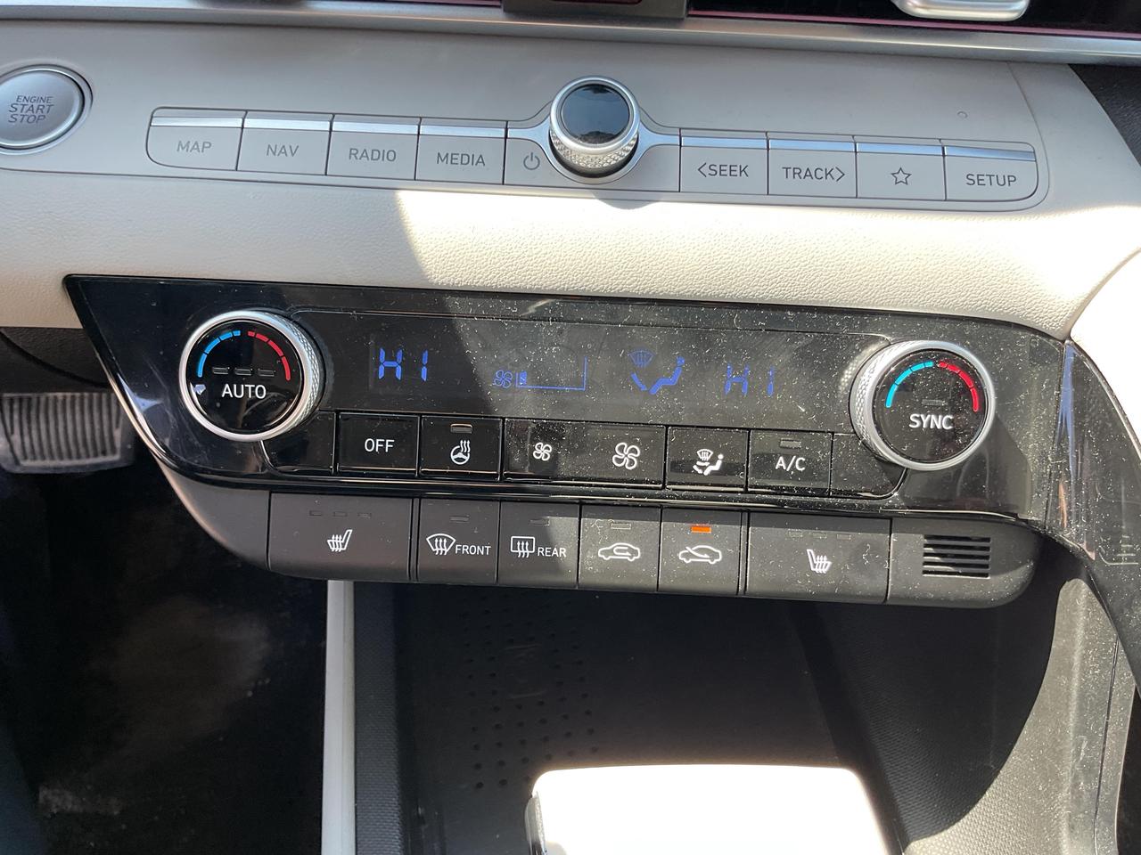 2023 Hyundai Elantra  Photo
