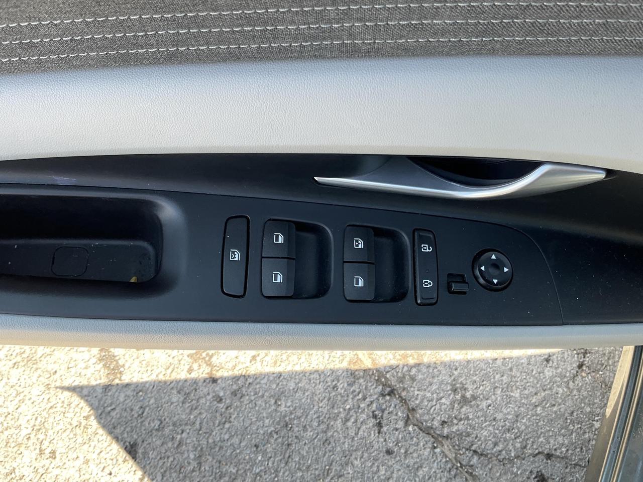 2023 Hyundai Elantra  Photo