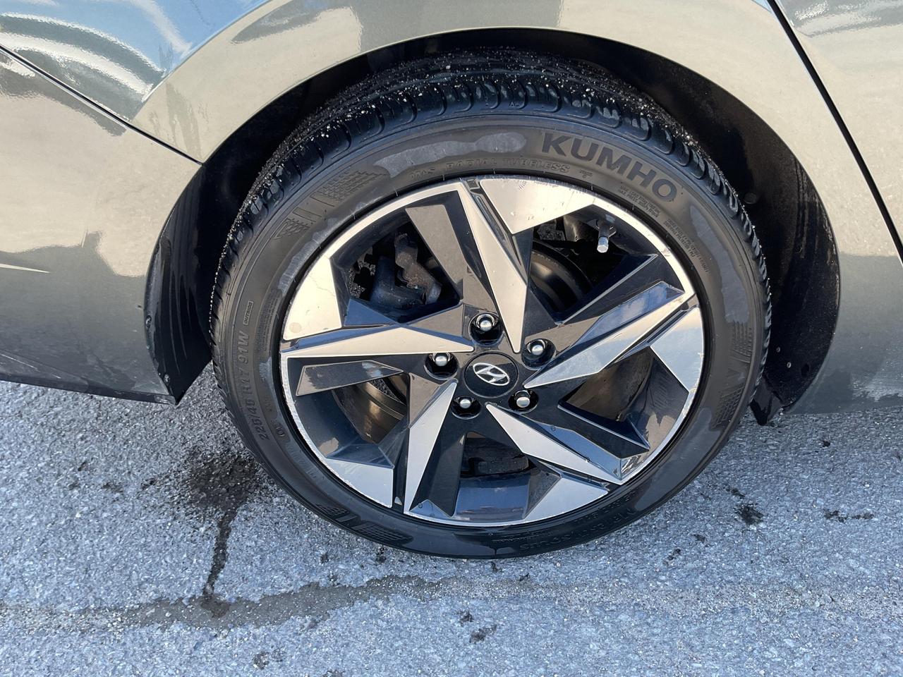 2023 Hyundai Elantra  Photo