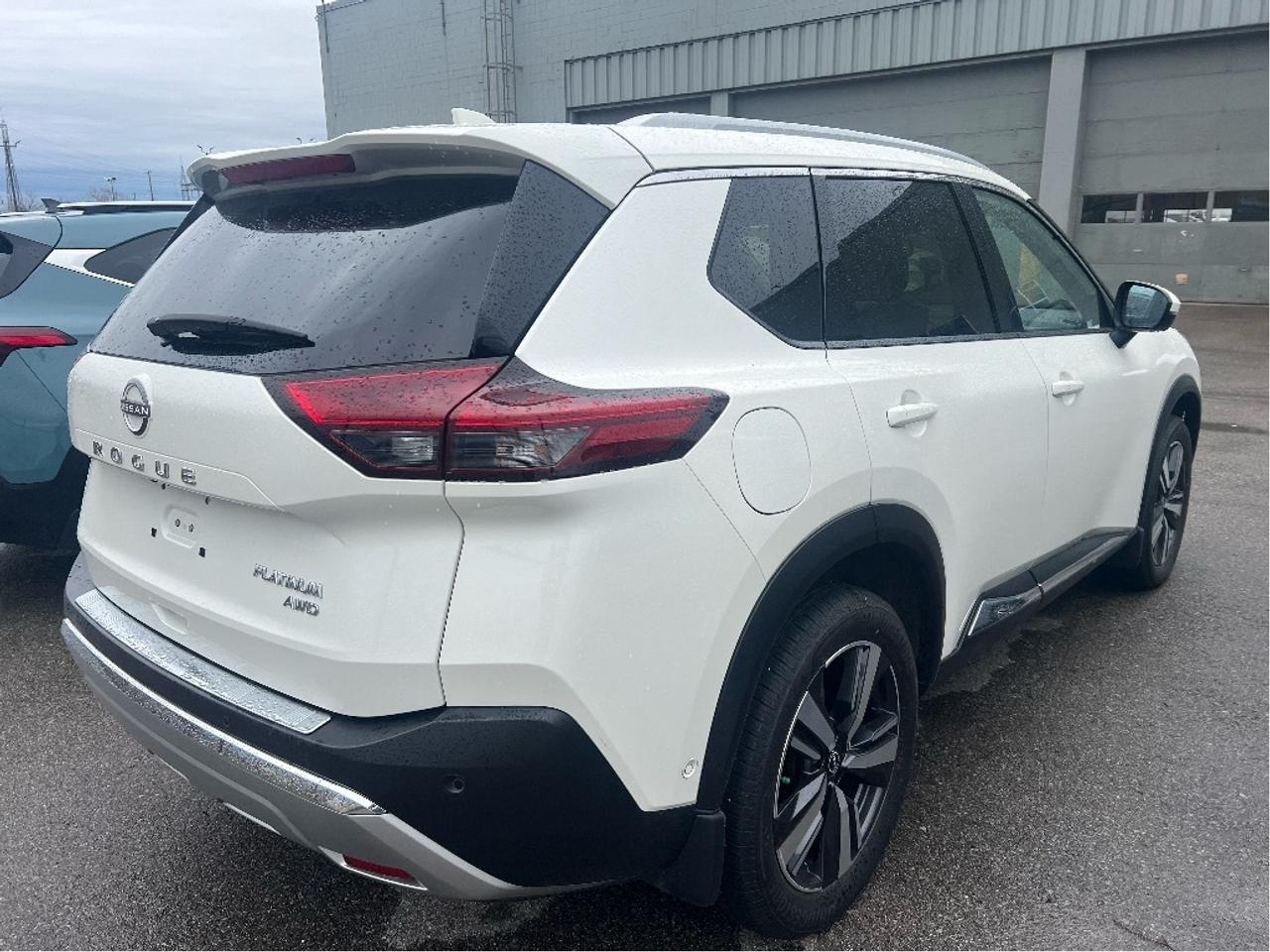 2023 Nissan Rogue AWD Platinum Photo