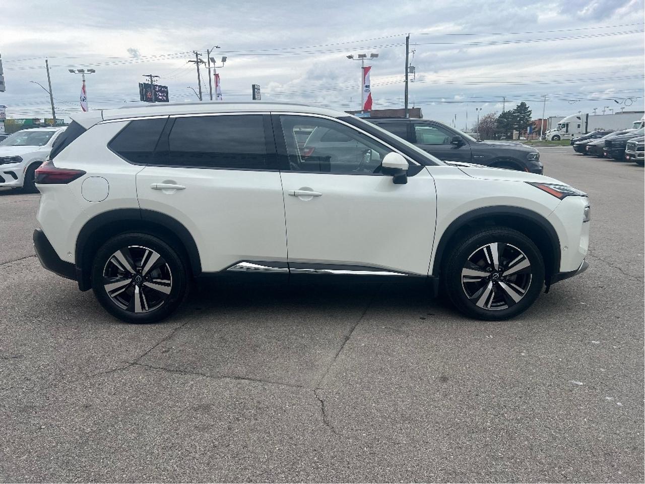2023 Nissan Rogue AWD Platinum *LEATHER *SUNROOF *NAVI *CLEAN CARFAX Photo