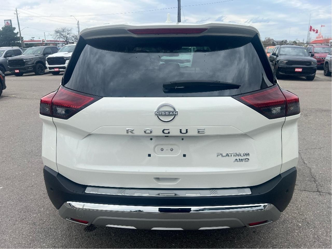 2023 Nissan Rogue AWD Platinum *LEATHER *SUNROOF *NAVI *CLEAN CARFAX Photo
