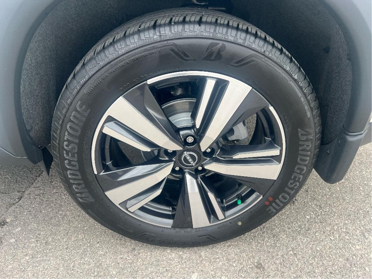 2023 Nissan Rogue AWD Platinum *LEATHER *SUNROOF *NAVI *CLEAN CARFAX Photo