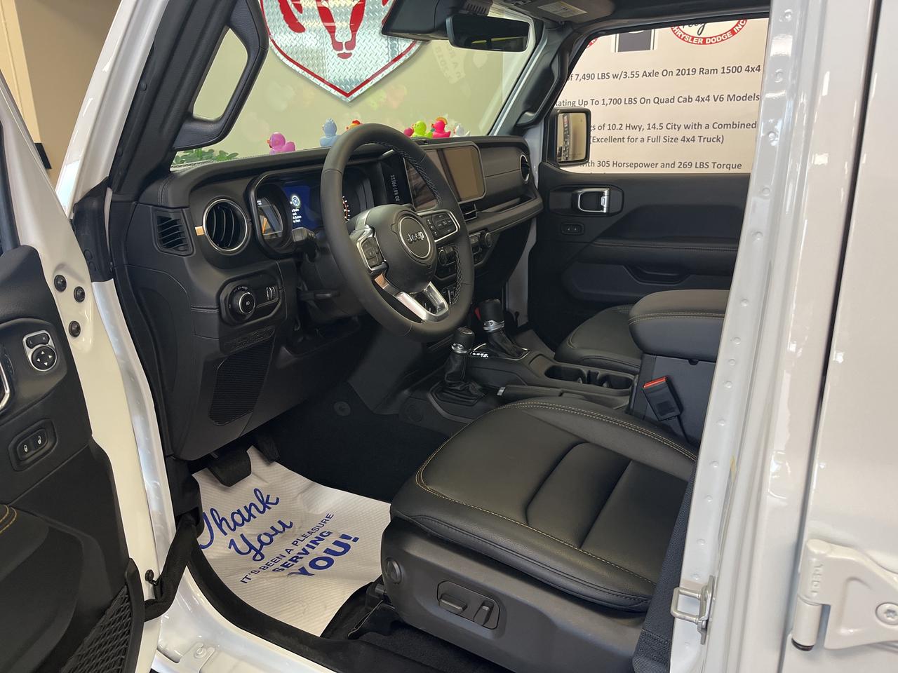 2025 Jeep Wrangler Sahara V6 *LEATHER *NAVI *SAFETY GROUP *DEMO Photo