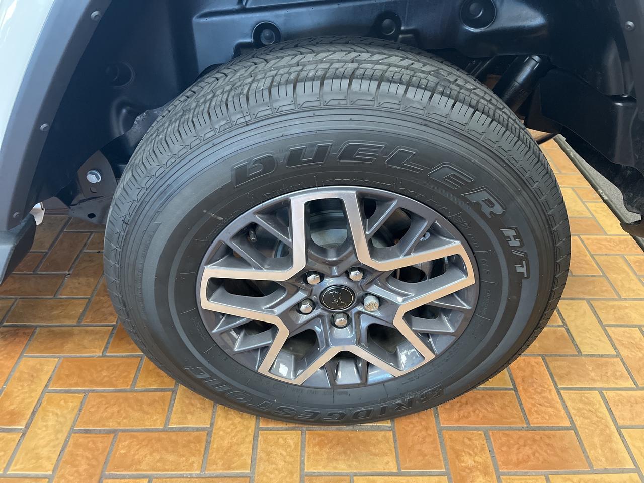 2025 Jeep Wrangler Sahara V6 *LEATHER *NAVI *SAFETY GROUP *DEMO Photo