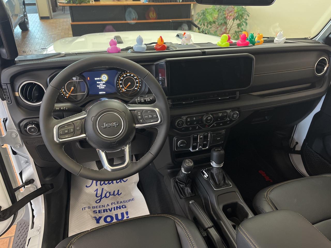 2025 Jeep Wrangler Sahara V6 *LEATHER *NAVI *SAFETY GROUP *DEMO Photo