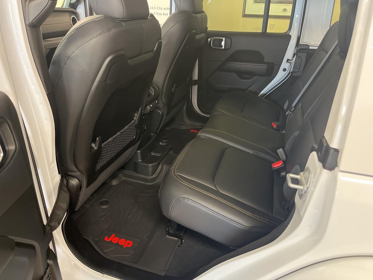 2025 Jeep Wrangler Sahara V6 *LEATHER *NAVI *SAFETY GROUP *DEMO Photo