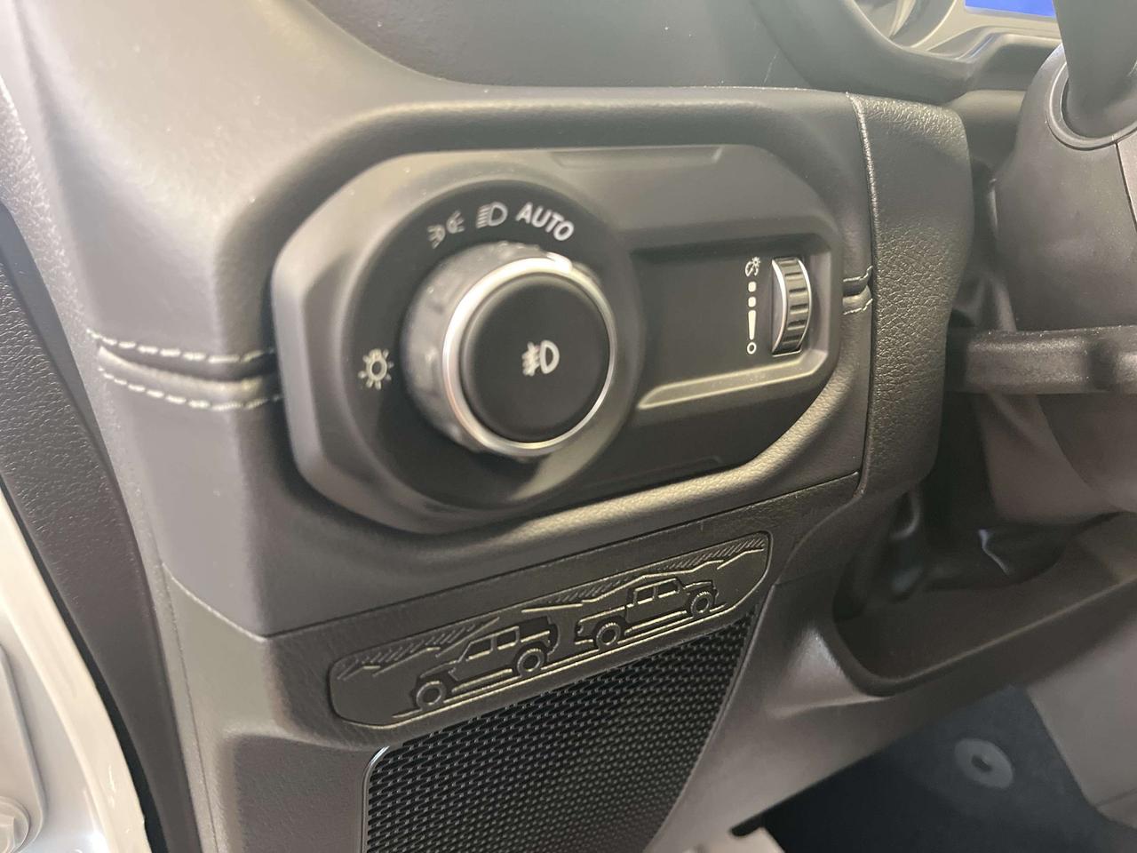 2025 Jeep Wrangler Sahara V6 *LEATHER *NAVI *SAFETY GROUP *PWR SEATS Photo