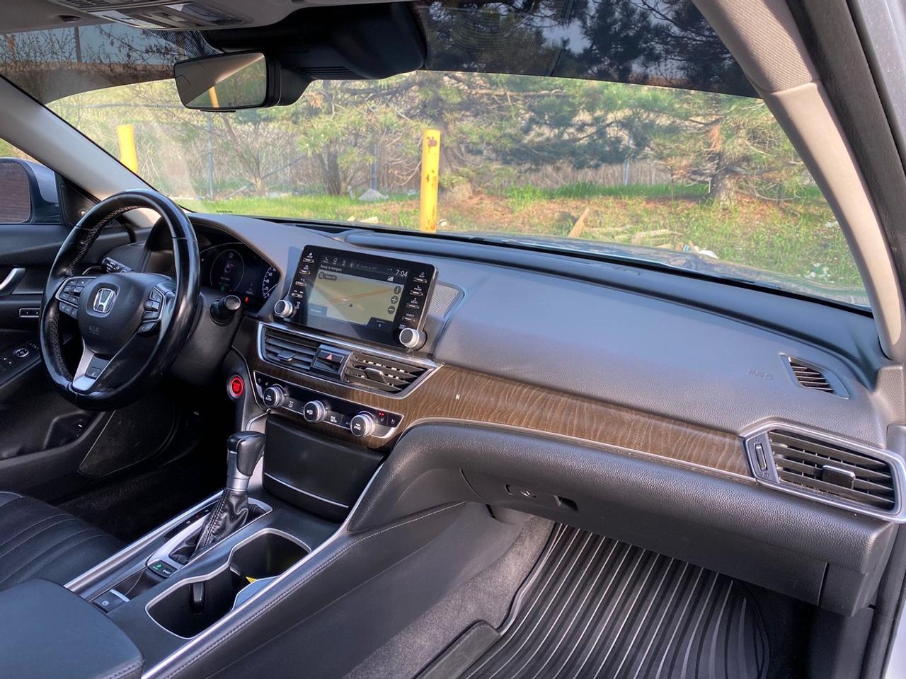 2020 Honda Accord Touring | FULLY LOADED | NO ACCIDENT Photo