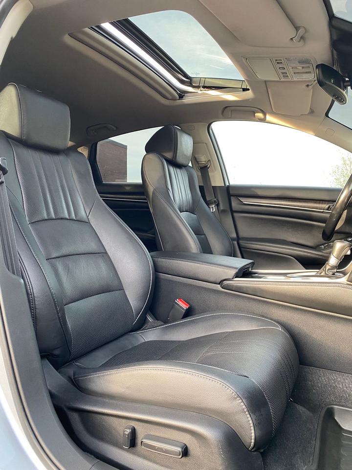 2020 Honda Accord Touring | FULLY LOADED | NO ACCIDENT Photo