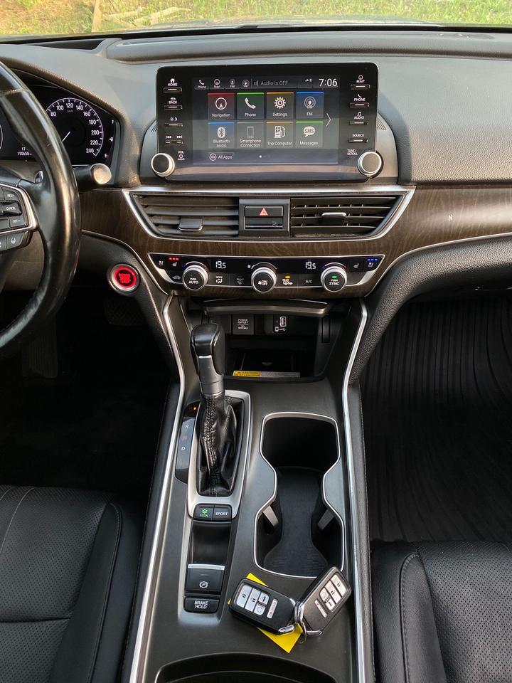 2020 Honda Accord Touring | FULLY LOADED | NO ACCIDENT Photo