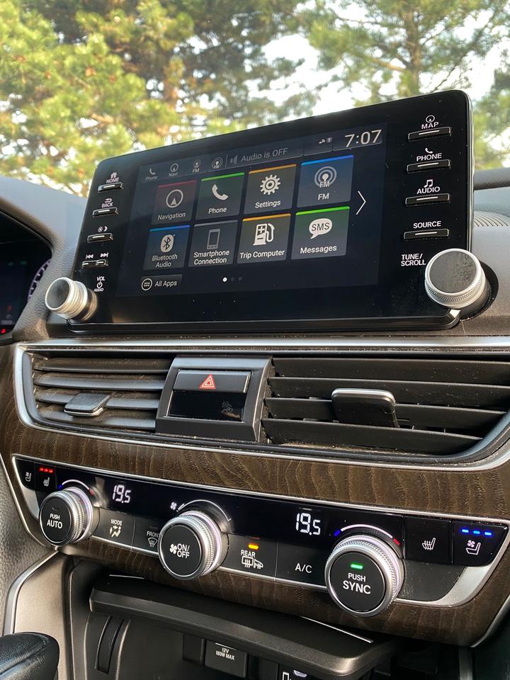 2020 Honda Accord Touring | FULLY LOADED | NO ACCIDENT Photo