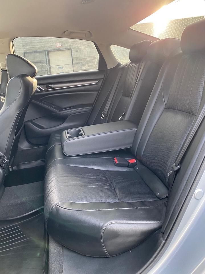 2020 Honda Accord Touring | FULLY LOADED | NO ACCIDENT Photo