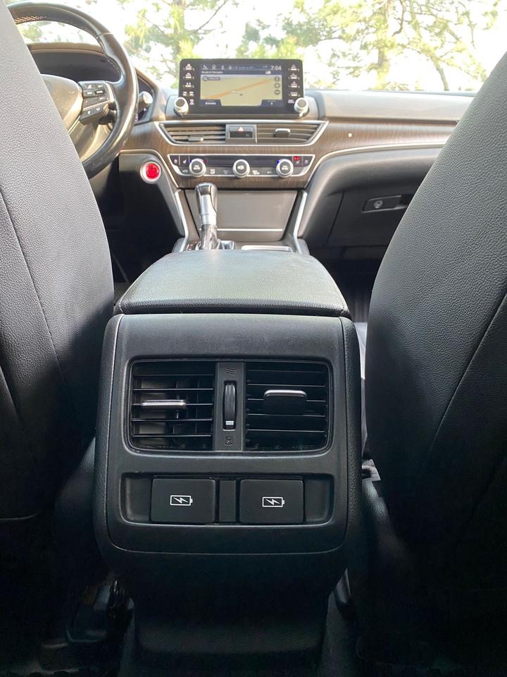 2020 Honda Accord Touring | FULLY LOADED | NO ACCIDENT Photo