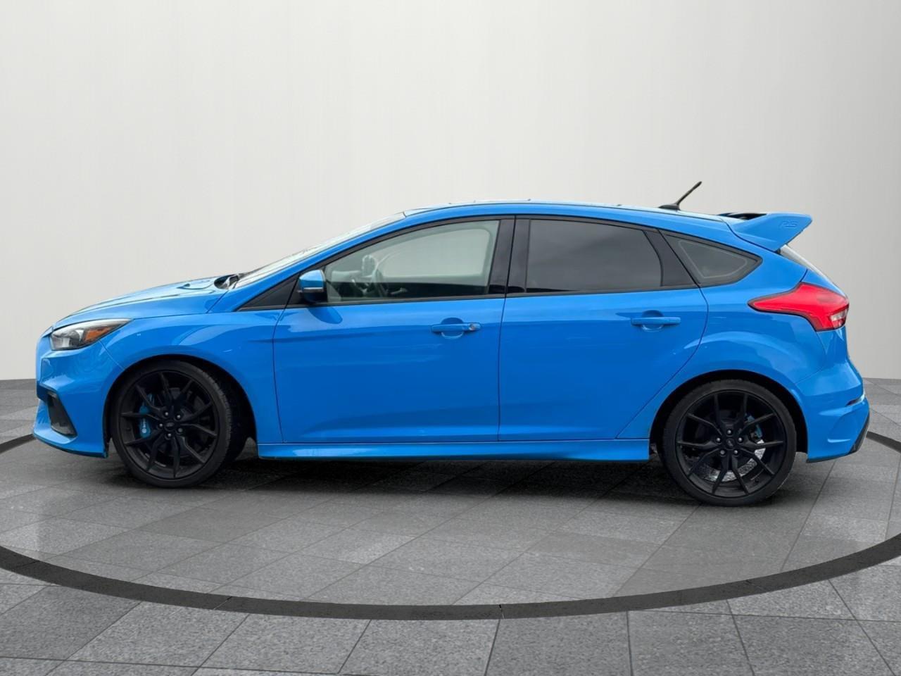 2017 Ford Focus RS Base 4dr Hatchback Photo4