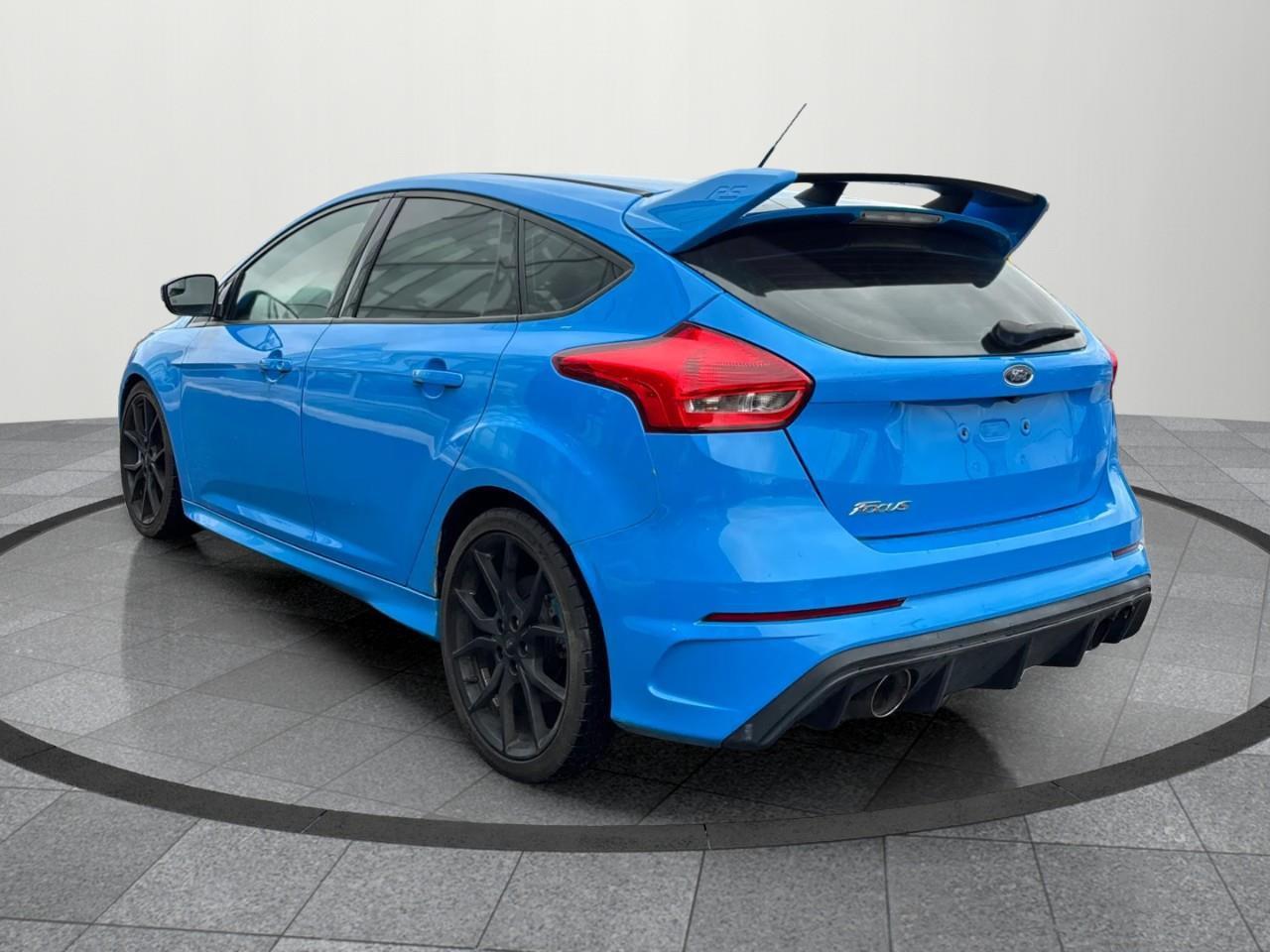 2017 Ford Focus RS Base 4dr Hatchback Photo