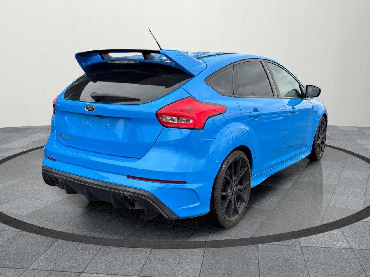 2017 Ford Focus RS Base 4dr Hatchback Photo