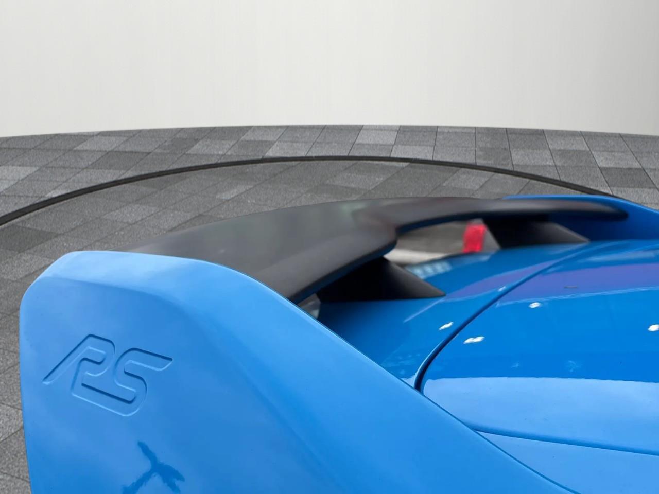 2017 Ford Focus RS Base 4dr Hatchback Photo